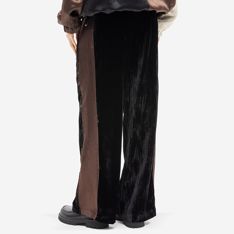 Брюки SONG FOR THE MUTE SIDE TAPES RELAXED LOUNGE PANT - 4 фото Брюки SONG FOR THE MUTE SIDE TAPES RELAXED LOUNGE PANT в интернет магазине Peakwww.peakstore.ru - 4 фото