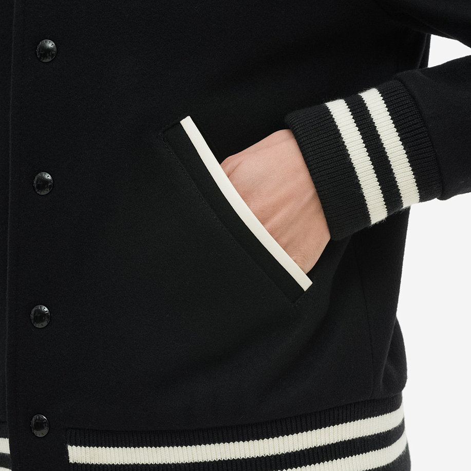 Бомбер SPORTY & RICH CARLYLE CREST WOOL VARSITY JACKET - 7 фото Бомбер SPORTY & RICH CARLYLE CREST WOOL VARSITY JACKET в интернет магазине Peakwww.peakstore.ru - 7 фото