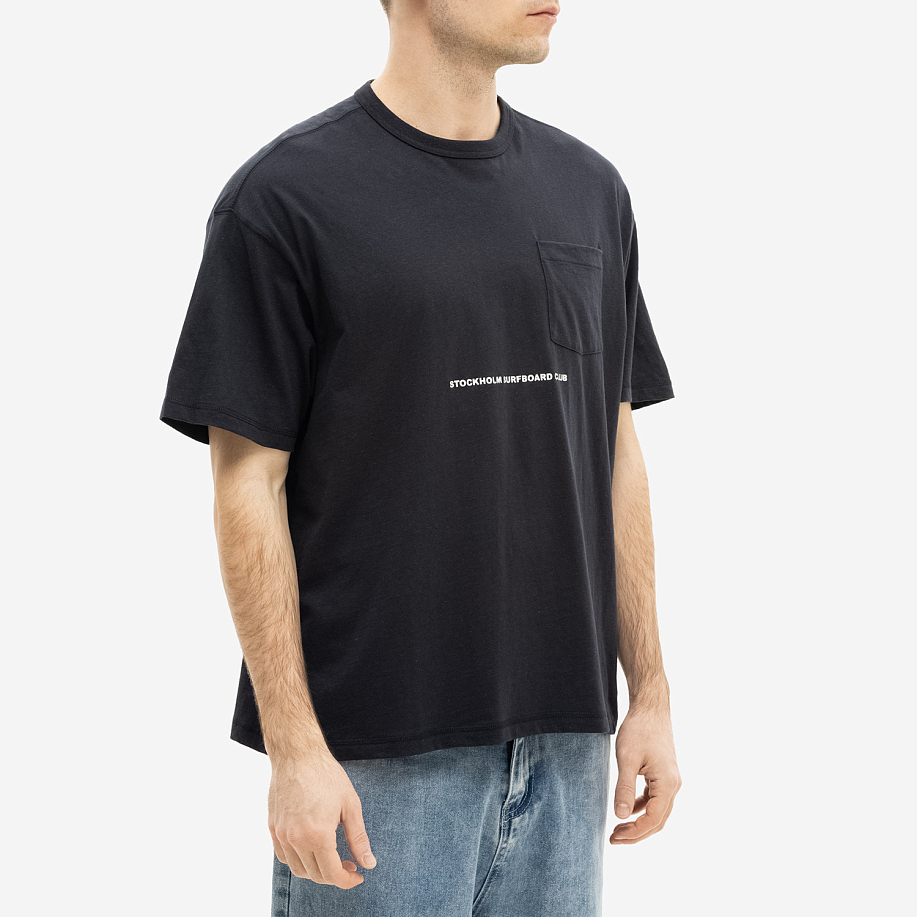 Футболка STOCKHOLM (SURFBOARD) CLUB BOX TEE - 19 фото Футболка STOCKHOLM (SURFBOARD) CLUB BOX TEE в интернет магазине Peakwww.peakstore.ru - 19 фото