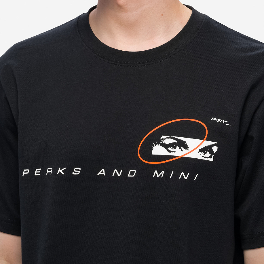 Футболка PERKS AND MINI EYES ARE THE WINDOWS SS TEE BLACK - 5 фото Футболка PERKS AND MINI EYES ARE THE WINDOWS SS TEE в интернет магазине Peakwww.peakstore.ru - 5 фото