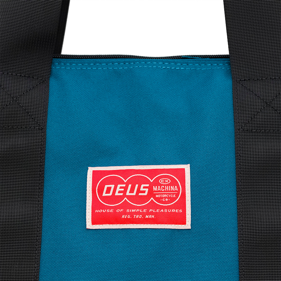 Сумка-тоут DEUS EX MACHINA HINTERLANDS TOTE BAG Dusty Blue - 5 фото Сумка-тоут DEUS EX MACHINA HINTERLANDS TOTE BAG в интернет магазине Peakwww.peakstore.ru - 5 фото