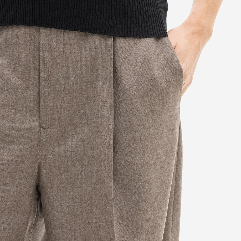 Брюки AURALEE SUPER LIGHT WOOL SLACKS в интернет магазине Peakwww.peakstore.ru - 5 фото