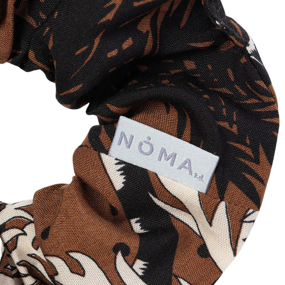 Бандана NOMA T.D. NOMA CHOUCHOU PALM TREE - BROWN - 3 фото Бандана NOMA T.D. NOMA CHOUCHOU в интернет магазине Peakwww.peakstore.ru - 3 фото