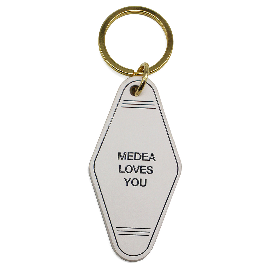 Брелок MEDEA KEYCHAIN HOTEL SINGOLO - 1 фото Брелок MEDEA KEYCHAIN HOTEL SINGOLO в интернет магазине Peakwww.peakstore.ru - 1 фото
