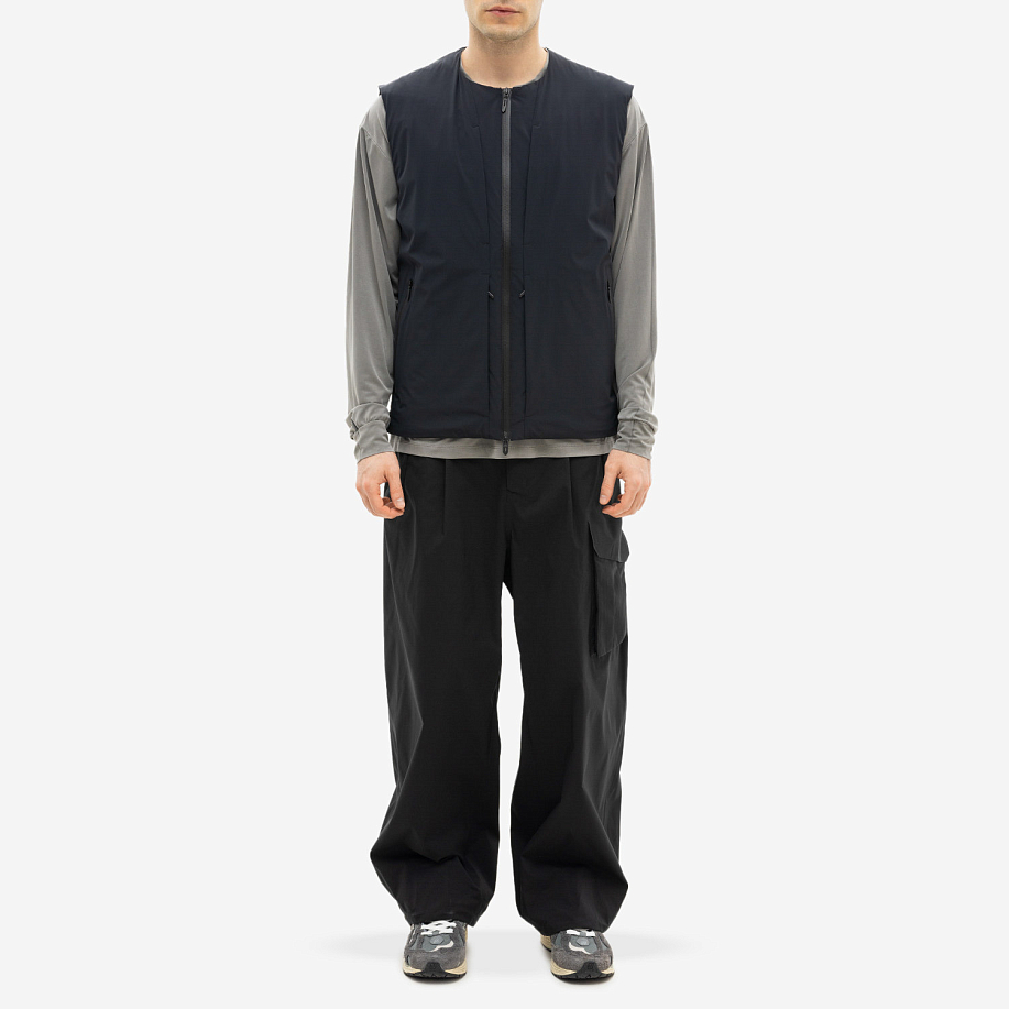 Жилет DESCENTE ALLTERRAIN INSULATED LIGHTWEIGHT VEST в интернет магазине Peakwww.peakstore.ru - 4 фото