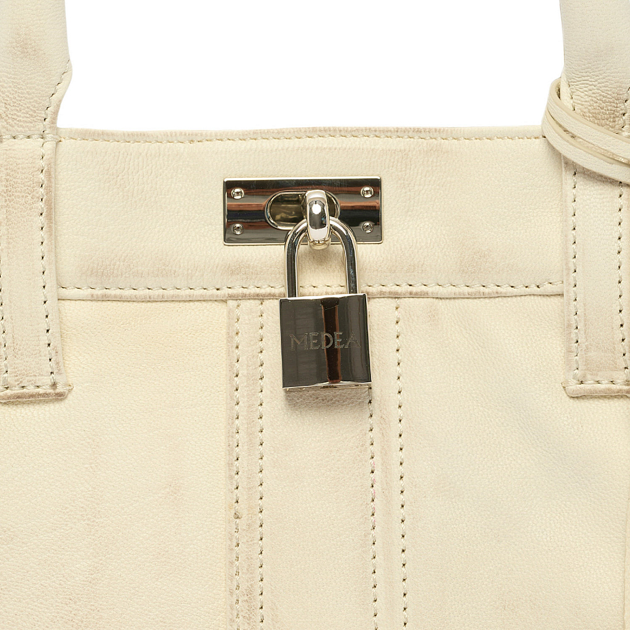 Сумка через плечо MEDEA NINA BAG LEATHER White - 5 фото Сумка через плечо MEDEA NINA BAG LEATHER в интернет магазине Peakwww.peakstore.ru - 5 фото