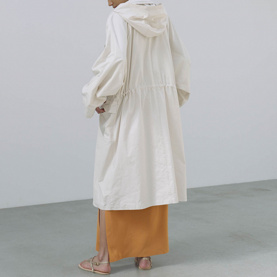 Плащ AURALEE HIGH DENSITY COTTON POLYESTER CLOTH HOODED COAT в интернет магазине Peakwww.peakstore.ru - 4 фото