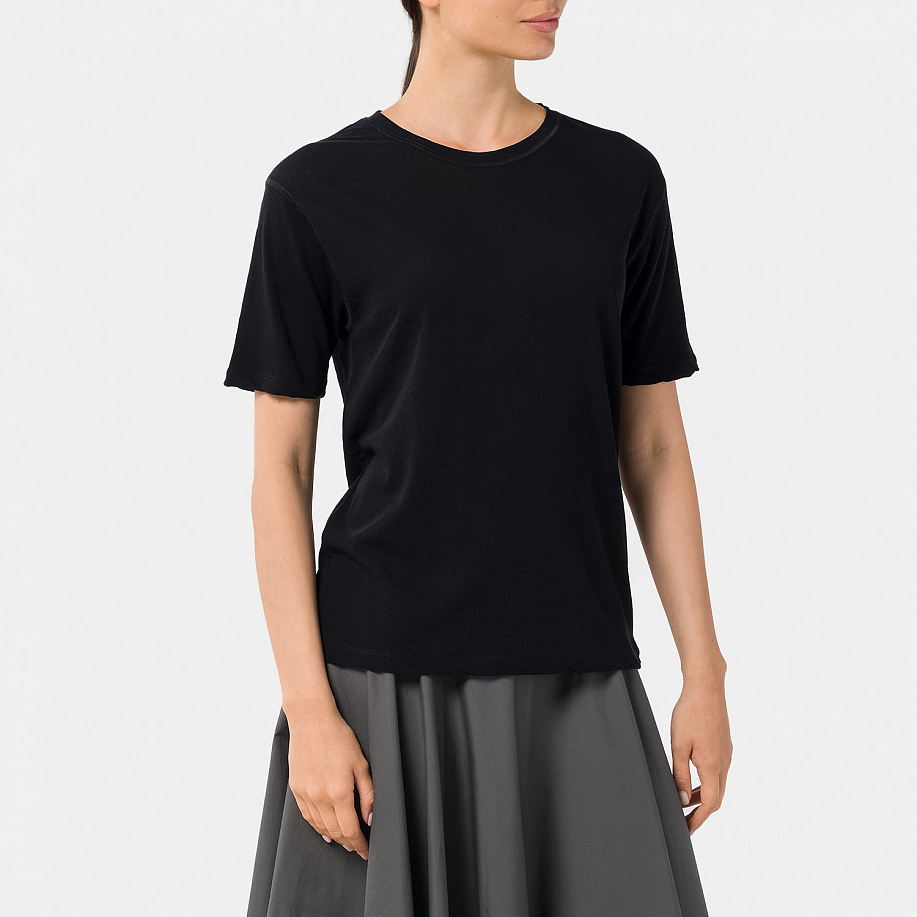 Футболка YLEVE COTTON LINEN SHEER JERSEY S/S P/O - 2 фото Футболка YLEVE COTTON LINEN SHEER JERSEY S/S P/O в интернет магазине Peakwww.peakstore.ru - 2 фото