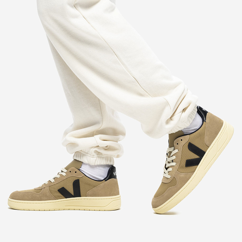 Низкие кеды VEJA V‐10 RIPSTOP - 4 фото Низкие кеды VEJA V‐10 RIPSTOP в интернет магазине Peakwww.peakstore.ru - 4 фото