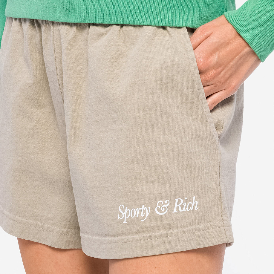 Шорты SPORTY & RICH ITALIC LOGO DISCO SHORT стильные в Peak Store - 6 фото Шорты SPORTY & RICH ITALIC LOGO DISCO SHORT в интернет магазине Peakwww.peakstore.ru - 6 фото