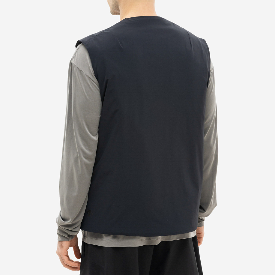 Жилет DESCENTE ALLTERRAIN INSULATED LIGHTWEIGHT VEST в интернет магазине Peakwww.peakstore.ru - 3 фото
