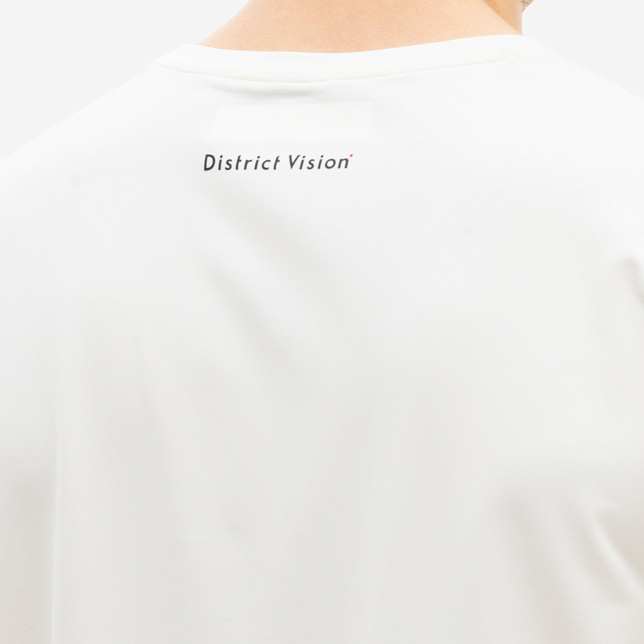 Футболка DISTRICT VISION DEVA SHORT SLEEVE TEE LUNAR WHITE - 6 фото Футболка DISTRICT VISION DEVA SHORT SLEEVE TEE в интернет магазине Peakwww.peakstore.ru - 6 фото