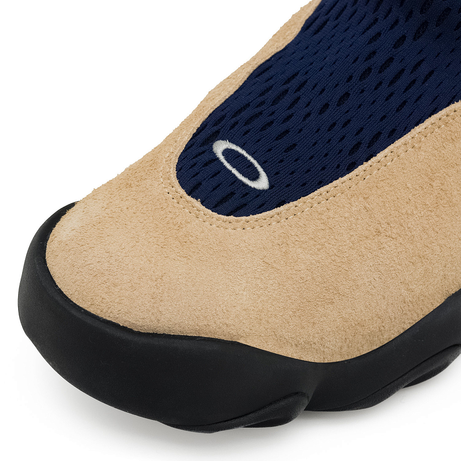 Кроссовки OAKLEY FACTORY TEAM HAIRY SUEDE FLESH в интернет магазине Peakwww.peakstore.ru - 47 фото