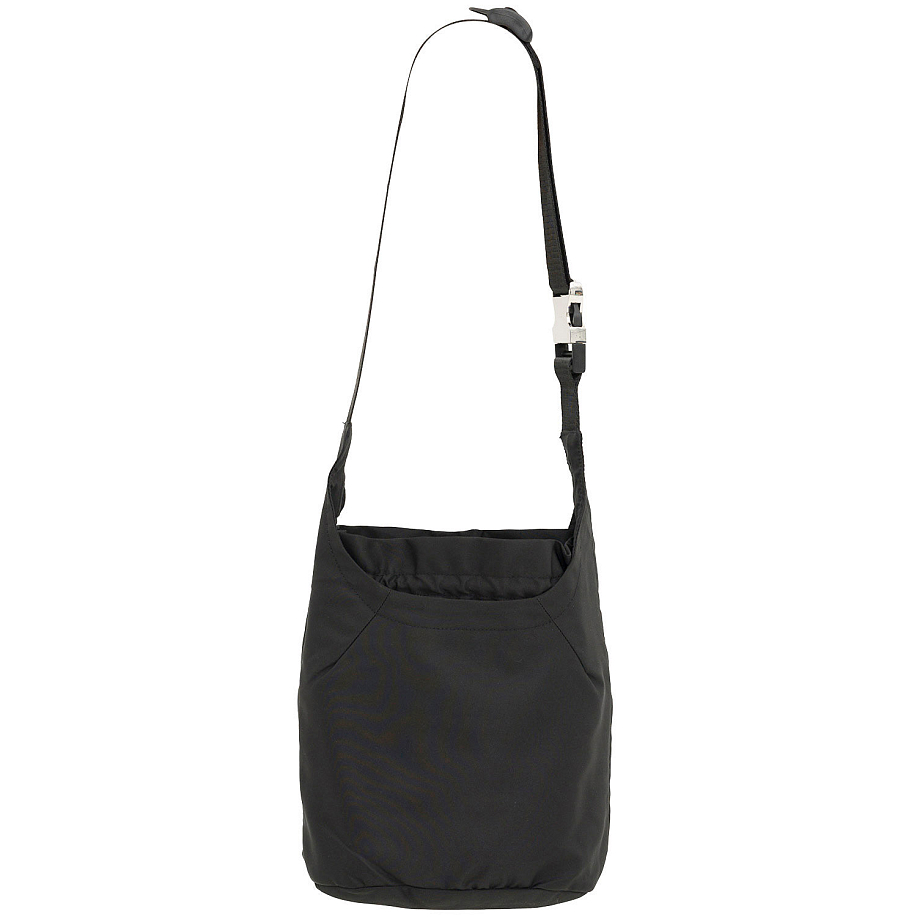Сумка через плечо ARCS SHARP BUCKET BAG - 4 фото Сумка через плечо ARCS SHARP BUCKET BAG в интернет магазине Peakwww.peakstore.ru - 4 фото