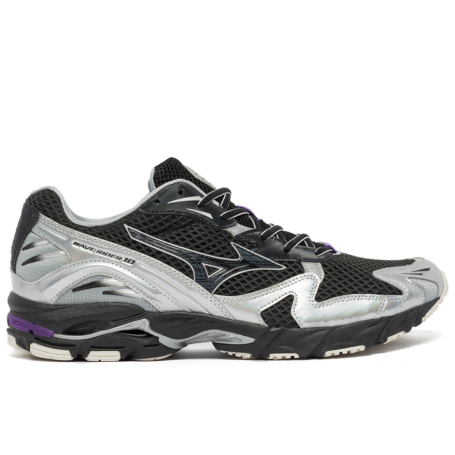 Кроссовки MIZUNO WAVE RIDER 10 BLACK/BLACK SAND/PURPLE HAZE - 1 фото Кроссовки MIZUNO WAVE RIDER 10 в интернет магазине Peakwww.peakstore.ru - 1 фото
