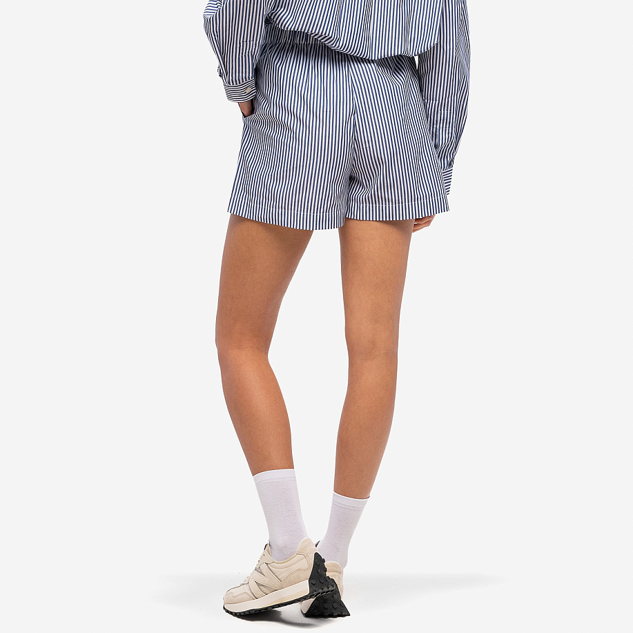 ШОРТЫ SPORTY & RICH POPLIN SHORT стильные в Peak Store - 6 фото ШОРТЫ SPORTY & RICH POPLIN SHORT в интернет магазине Peakwww.peakstore.ru - 6 фото