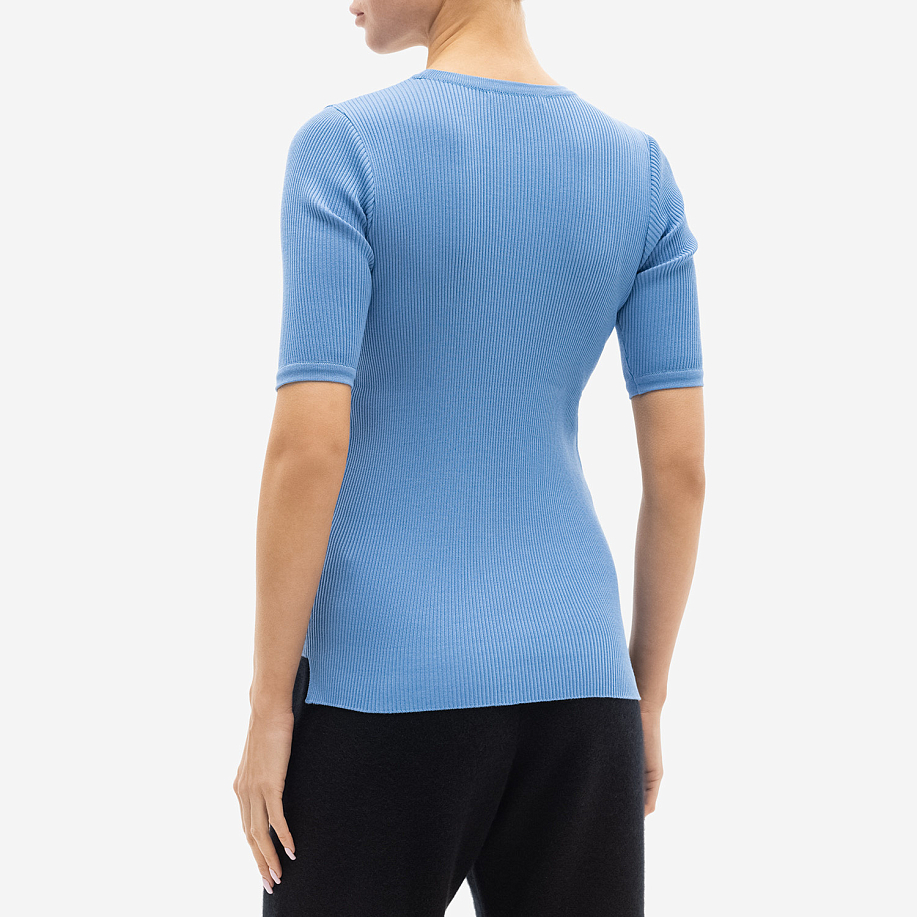 Футболка AURALEE GIZA HIGH GAUGE RIB KNIT TEE LIGHT BLUE - 4 фото Футболка AURALEE GIZA HIGH GAUGE RIB KNIT TEE в интернет магазине Peakwww.peakstore.ru - 4 фото