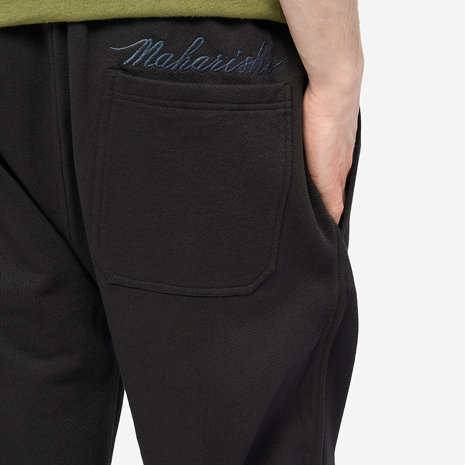 Спортивные брюки MAHARISHI 4623 MAHARISHI ORGANIC SWEATPANTS - 9 фото Спортивные брюки MAHARISHI 4623 MAHARISHI ORGANIC SWEATPANTS в интернет магазине Peakwww.peakstore.ru - 9 фото