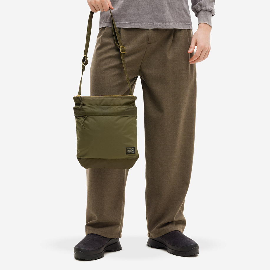 Сумка через плечо PORTER YOSHIDA FORCE SHOULDER BAG ONE POCKET - 6 фото Сумка через плечо PORTER YOSHIDA FORCE SHOULDER BAG ONE POCKET в интернет магазине Peakwww.peakstore.ru - 6 фото