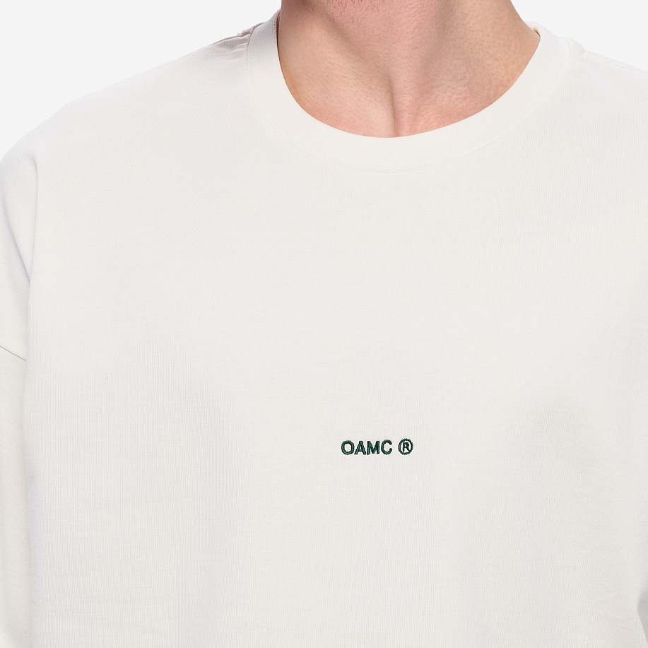 Футболка OAMC ANTHEM T-SHIRT, TULIP KNITTED - 8 фото Футболка OAMC ANTHEM T-SHIRT, TULIP KNITTED в интернет магазине Peakwww.peakstore.ru - 8 фото