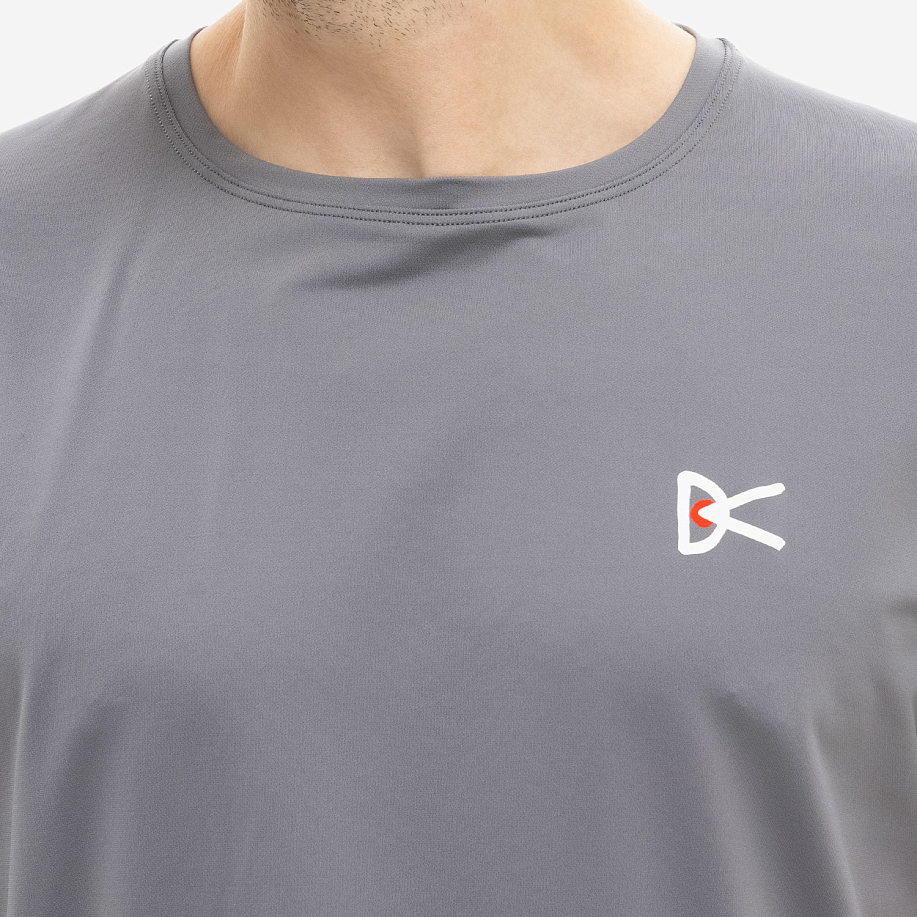Футболка DISTRICT VISION DEVA SHORT SLEEVE TEE - 12 фото Футболка DISTRICT VISION DEVA SHORT SLEEVE TEE в интернет магазине Peakwww.peakstore.ru - 12 фото