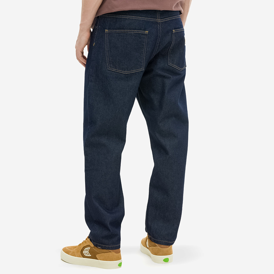 Джинсы CARHARTT WIP NEWEL PANT - 108 фото Джинсы CARHARTT WIP NEWEL PANT в интернет магазине Peakwww.peakstore.ru - 108 фото