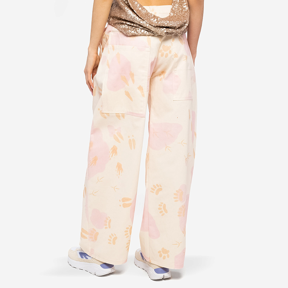 Брюки COLLINA STRADA STOMP PANT Beige Paws - 3 фото Брюки COLLINA STRADA STOMP PANT в интернет магазине Peakwww.peakstore.ru - 3 фото