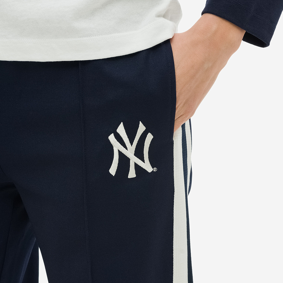 Спортивные брюки SPORTY & RICH YANKEES SERIF TRACK PANTS - 6 фото Спортивные брюки SPORTY & RICH YANKEES SERIF TRACK PANTS в интернет магазине Peakwww.peakstore.ru - 6 фото