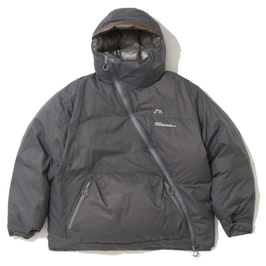Пуховик COMFY OUTDOOR GARMENT SLASH DOWN L7 в интернет-магазине Peak Conceptwww.peakstore.ru - 1 фото